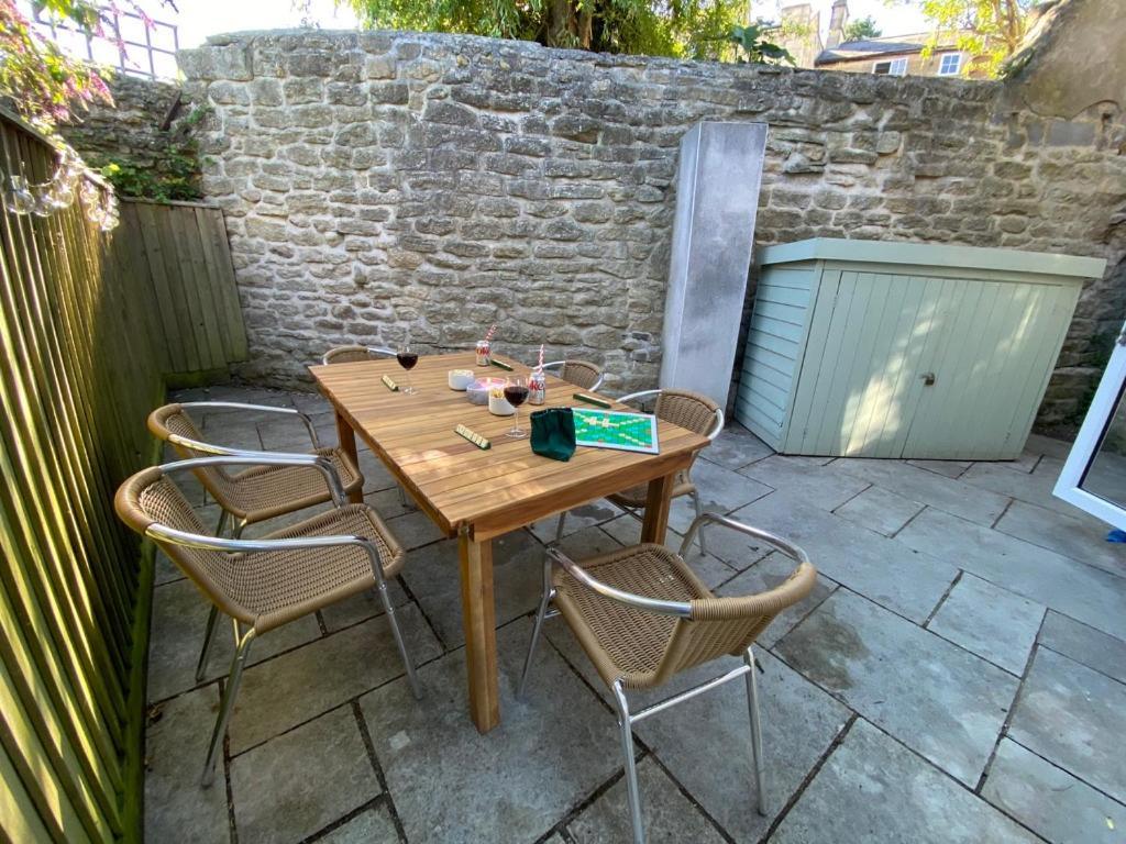 Burgess Yard 2-Bedroom Cottage, Bath Kültér fotó