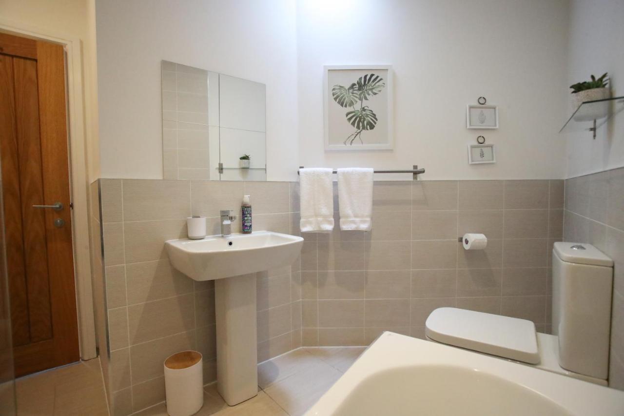 Burgess Yard 2-Bedroom Cottage, Bath Kültér fotó